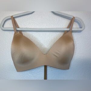 SKIMS NWT Women’s Wireless Form Lightly Lined Bra in Clay‎ Size 34 D